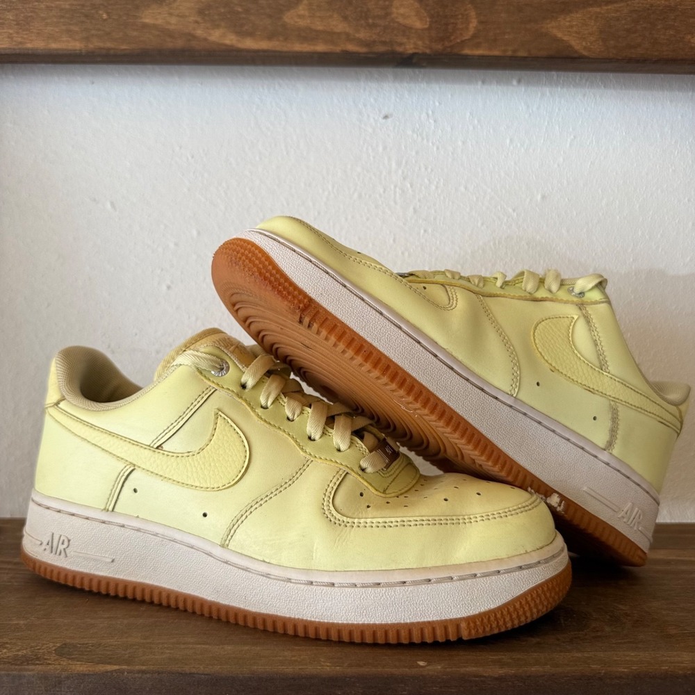 Nike Air Force 1 '07 Premium Low Luminous Green Gum Sole 896185-302 Women's 8
